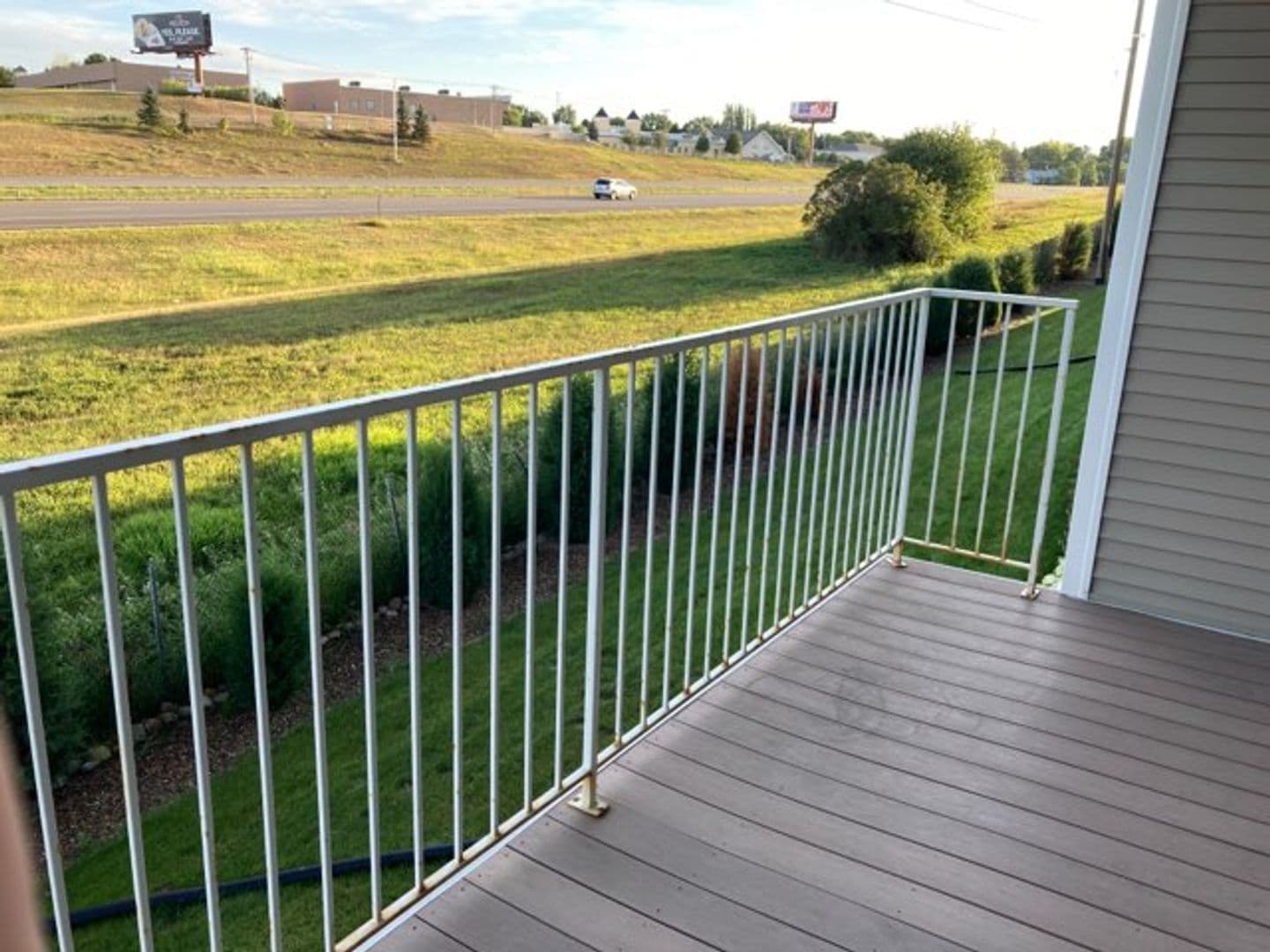 Bismarck Apartment: 940 West Turnpike Ave