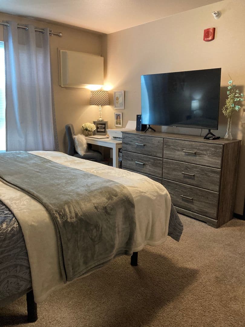 Bismarck Apartment: 100 Santa Fe