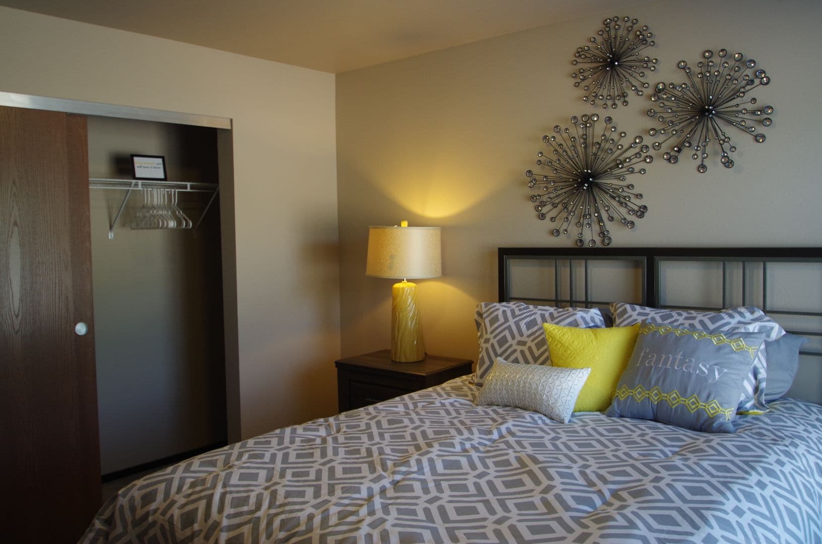Bismarck Apartment: 100 Santa Fe
