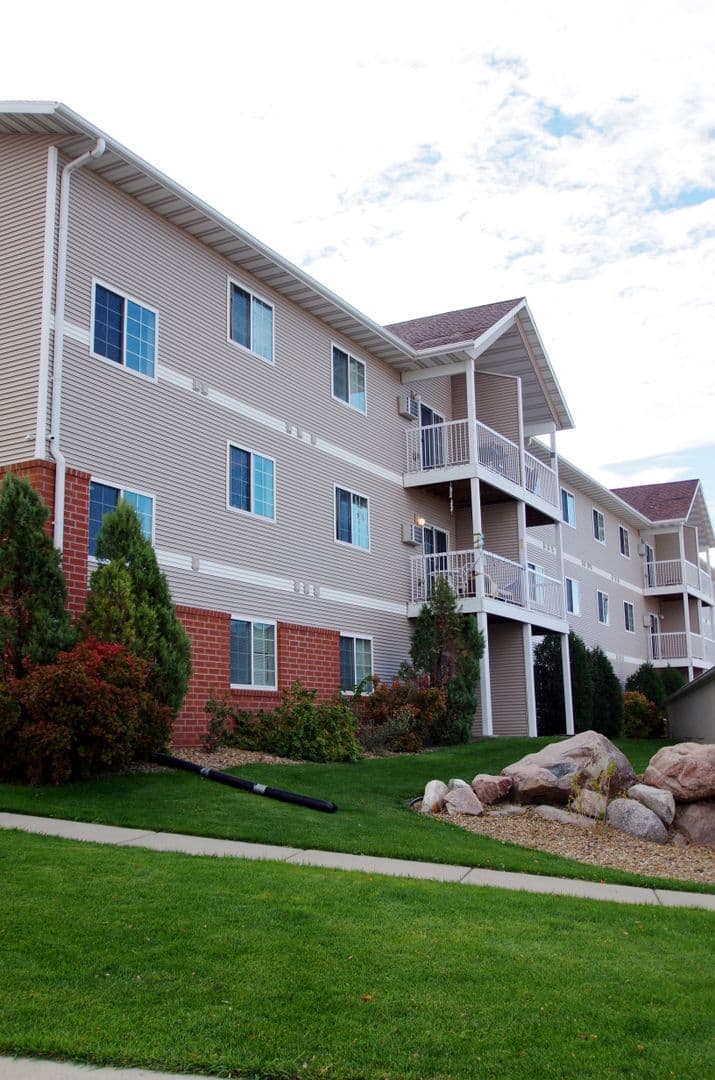 Bismarck Apartment: 2112-2113 Grimsrud Drive