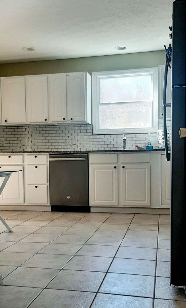 Morgantown House: 287 Palisades Drive