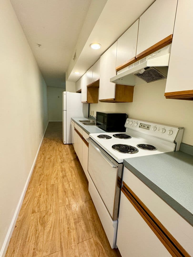 Morgantown Apartment: 1993 Water Street