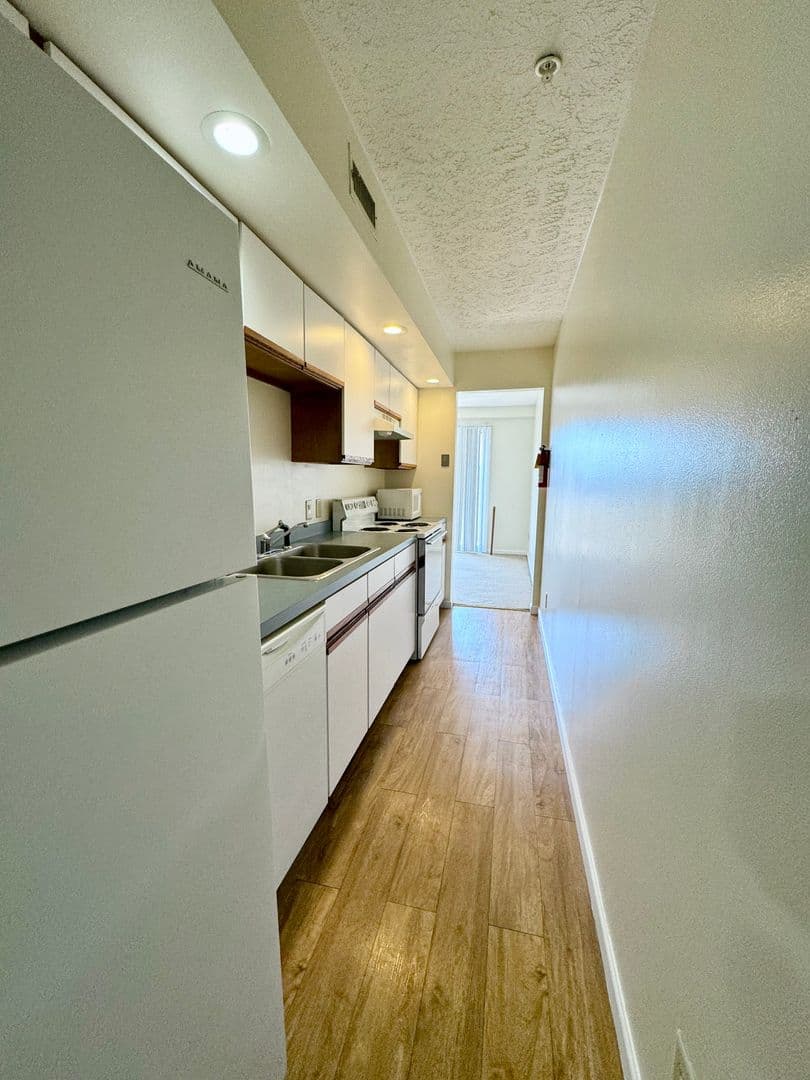 Morgantown Apartment: 1993 Water Street
