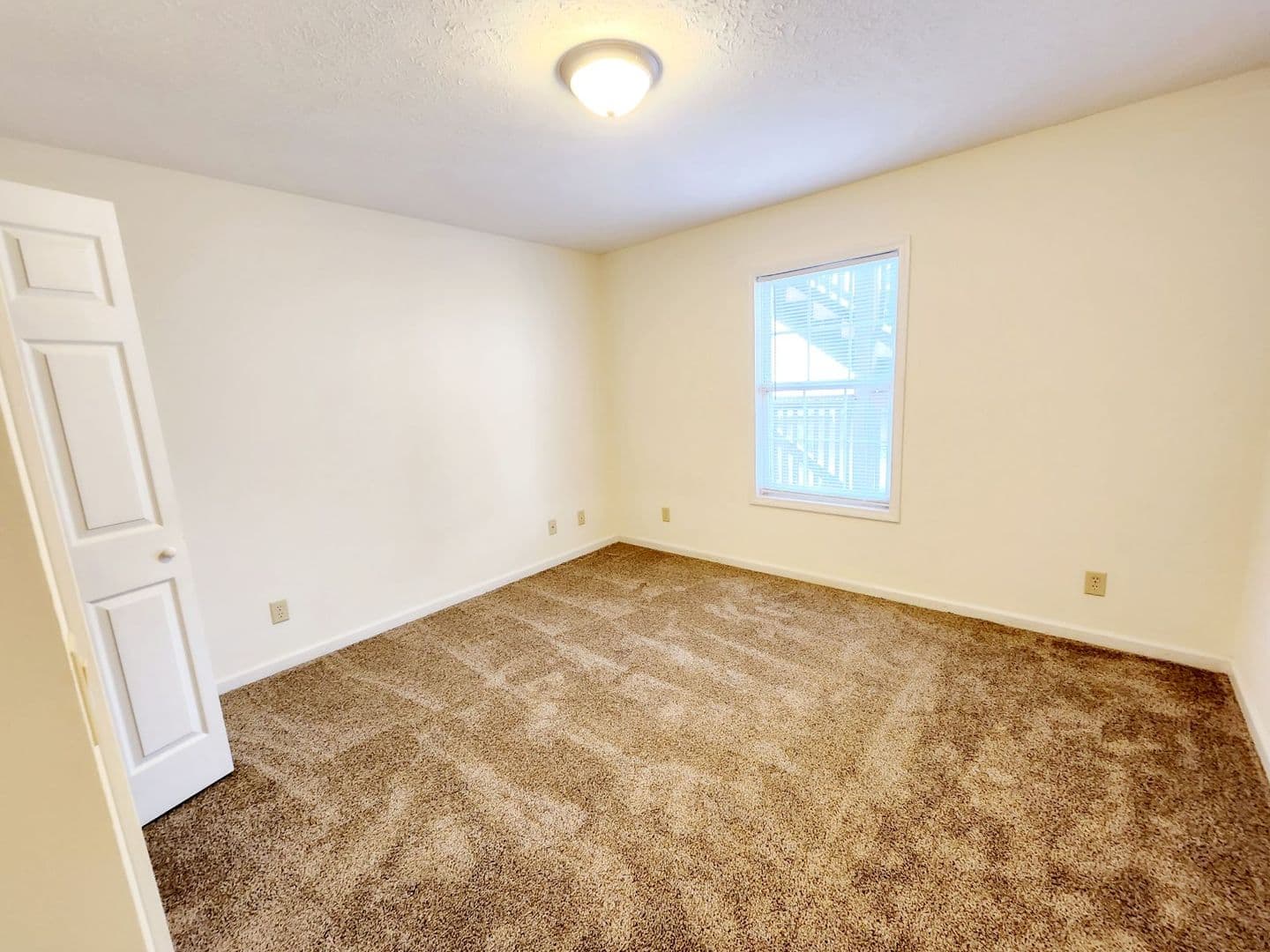 Morgantown Apartment: 1993 Water Street