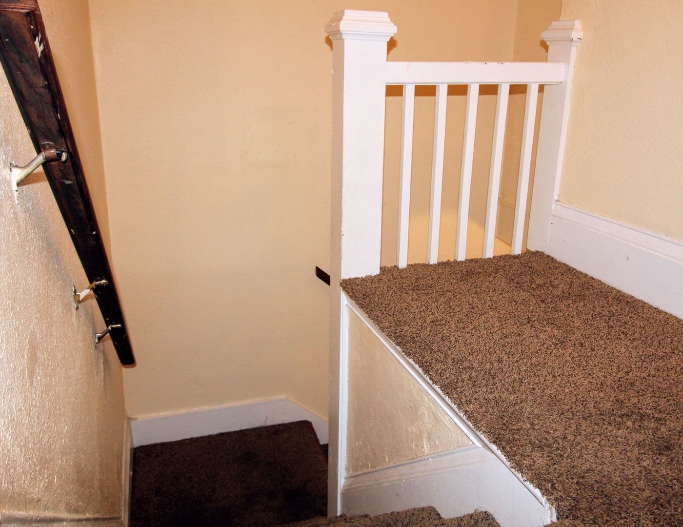 Morgantown Apartment: 1021 College Avenue