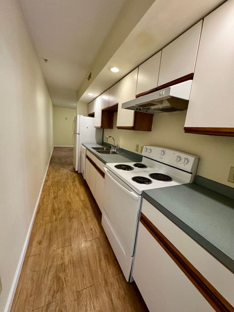 Morgantown Apartment: 1993 Water Street