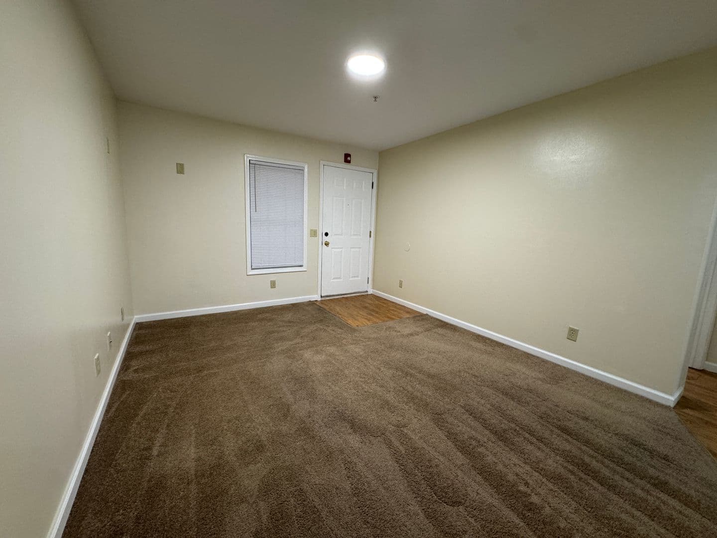 Morgantown Apartment: 1993 Water Street