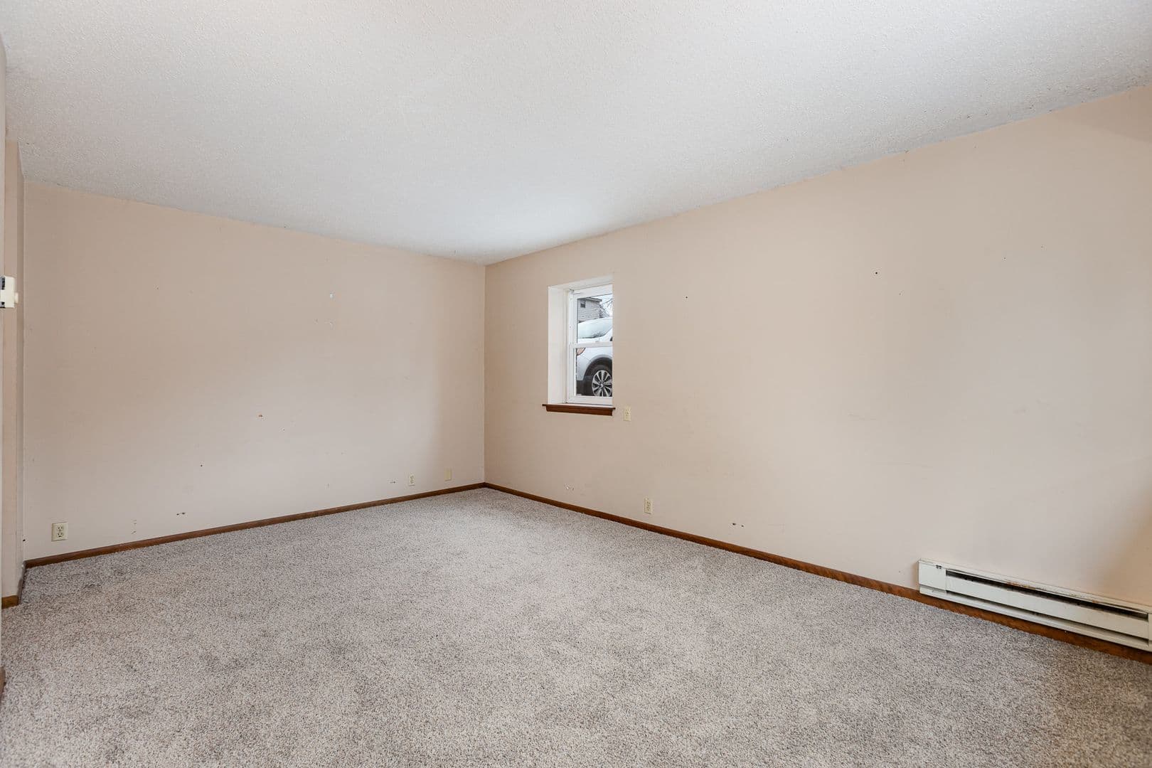 Cambridge Apartment: 215 Birch St S