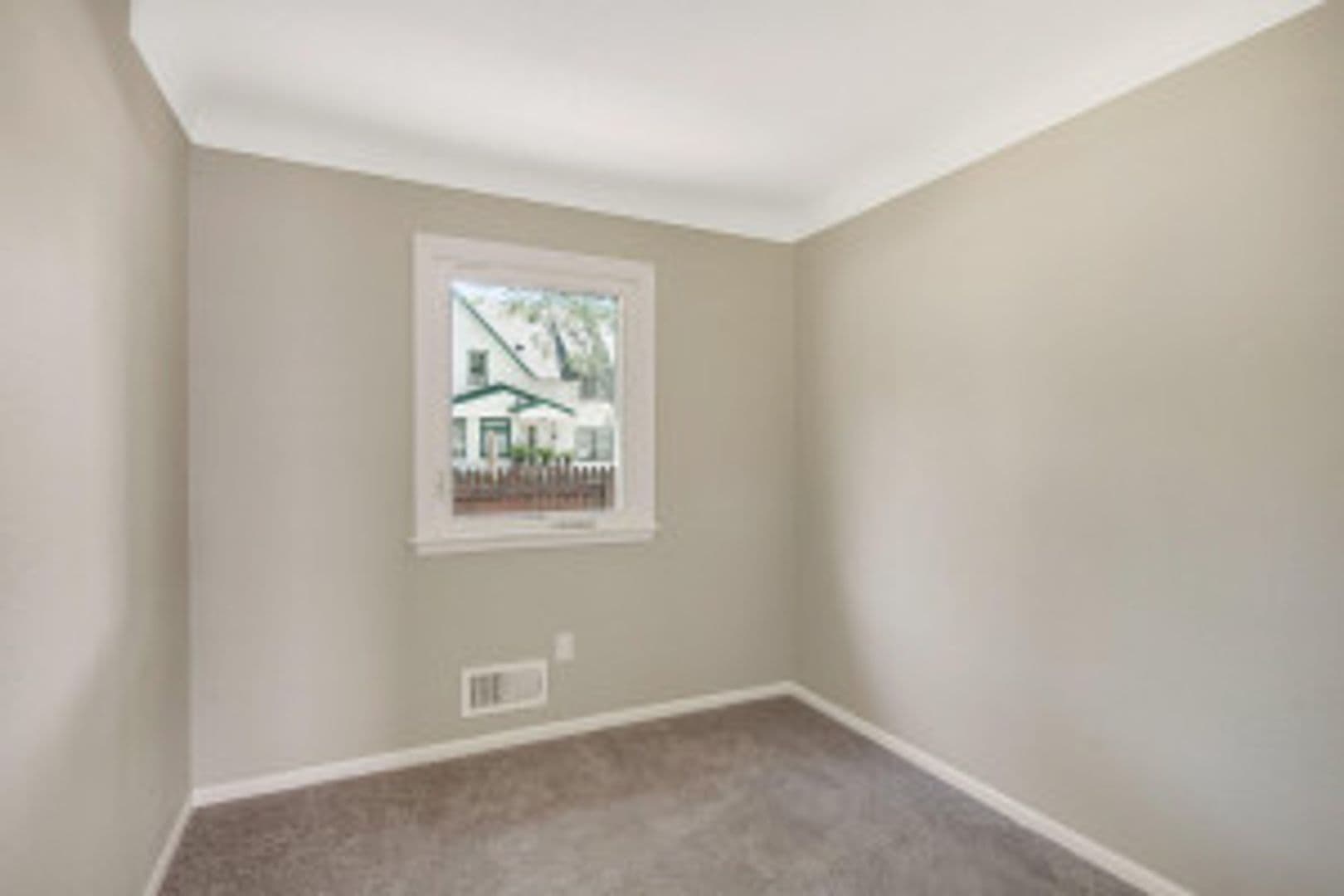 Saint Paul House: 996 fremont ave