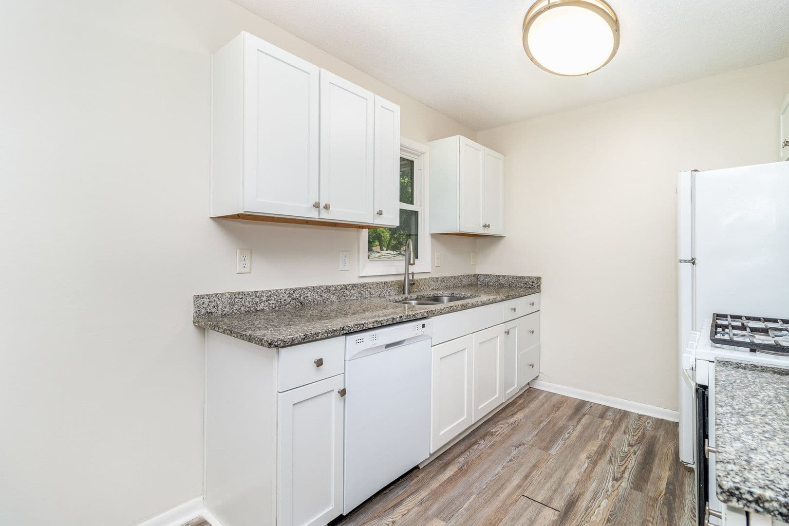 Brooklyn Park House: 1208 82nd Ave N