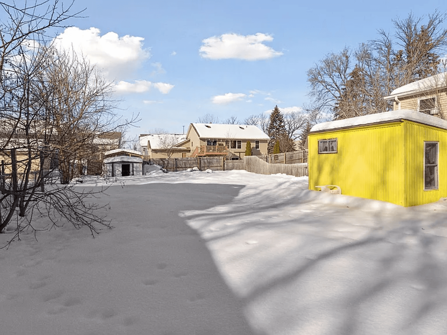 Coon Rapids House: 10012 Cottonwood St NW #1
