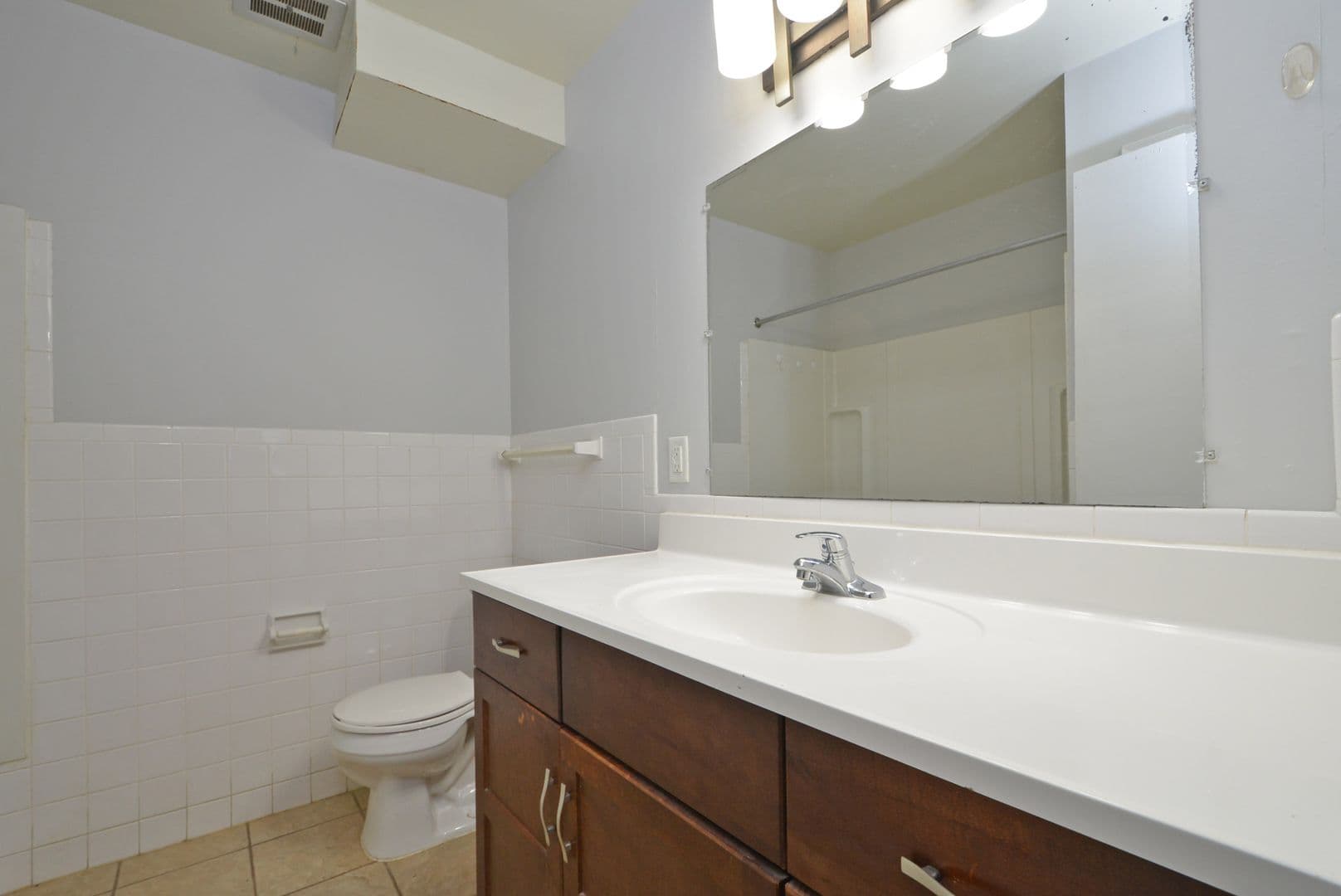 Columbia Heights Townhome: 1000 50th Ave NE
