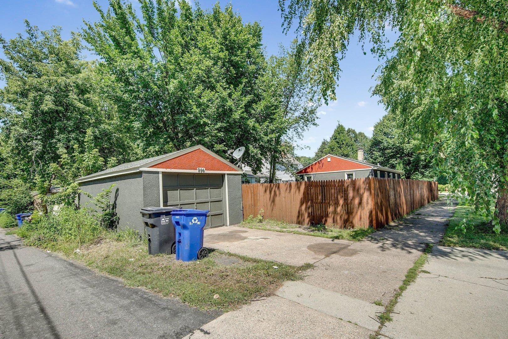 Saint Paul House: 996 fremont ave