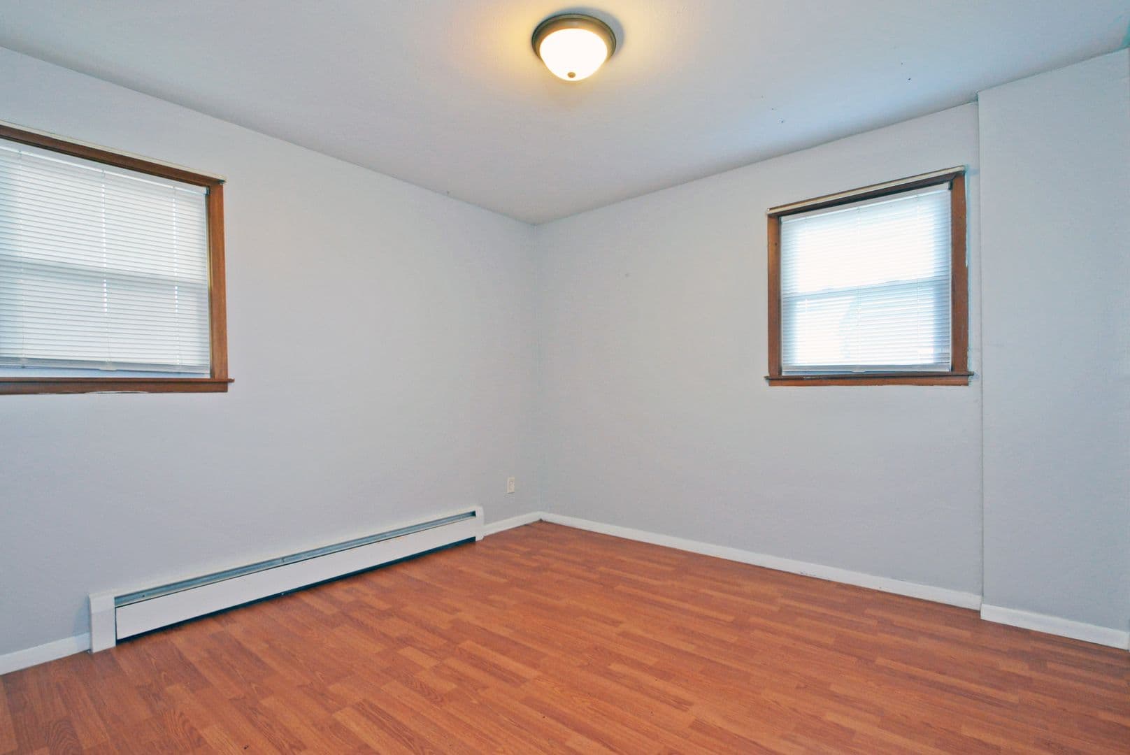Columbia Heights Townhome: 1000 50th Ave NE