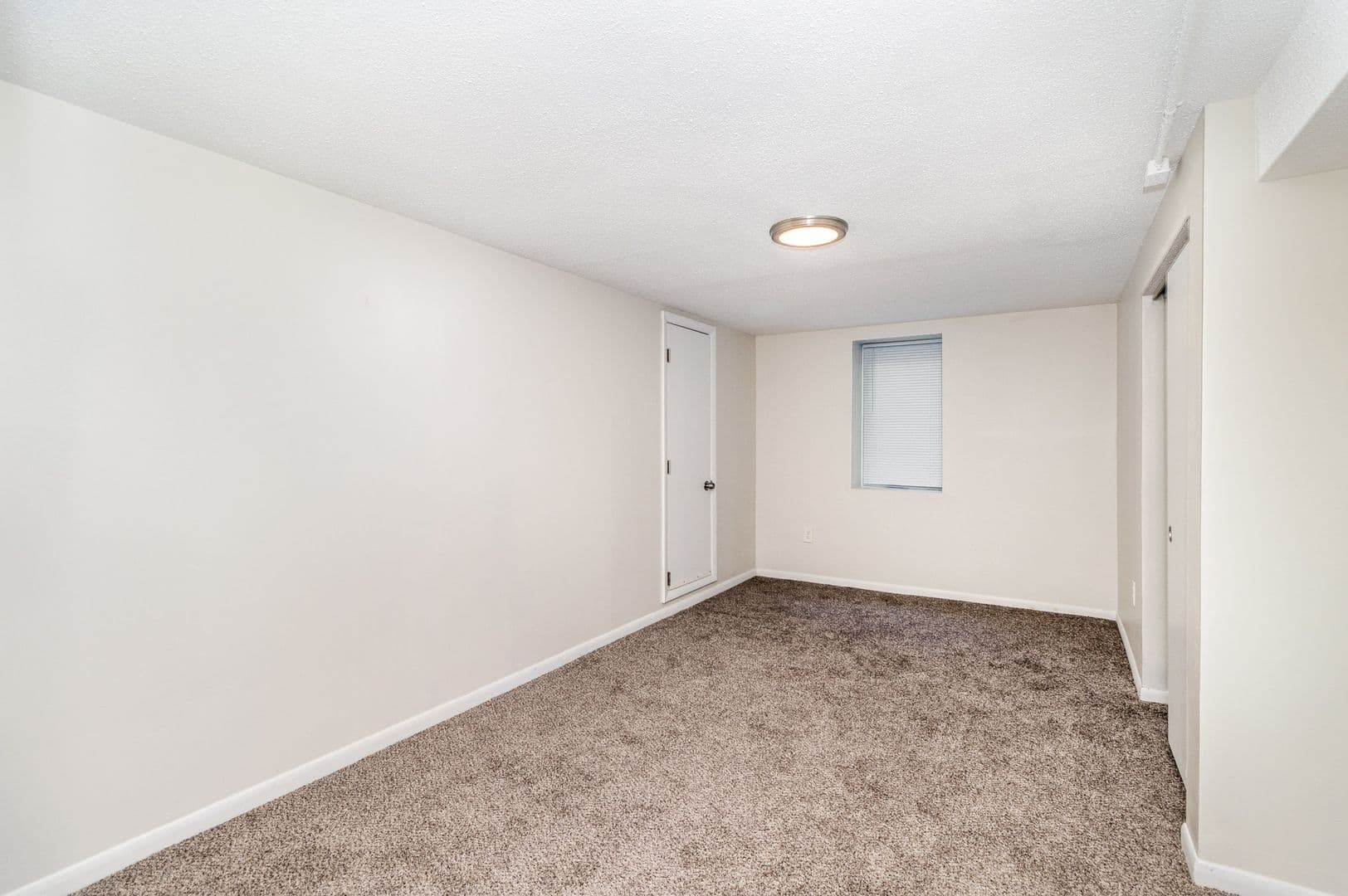 Brooklyn Park House: 1208 82nd Ave N