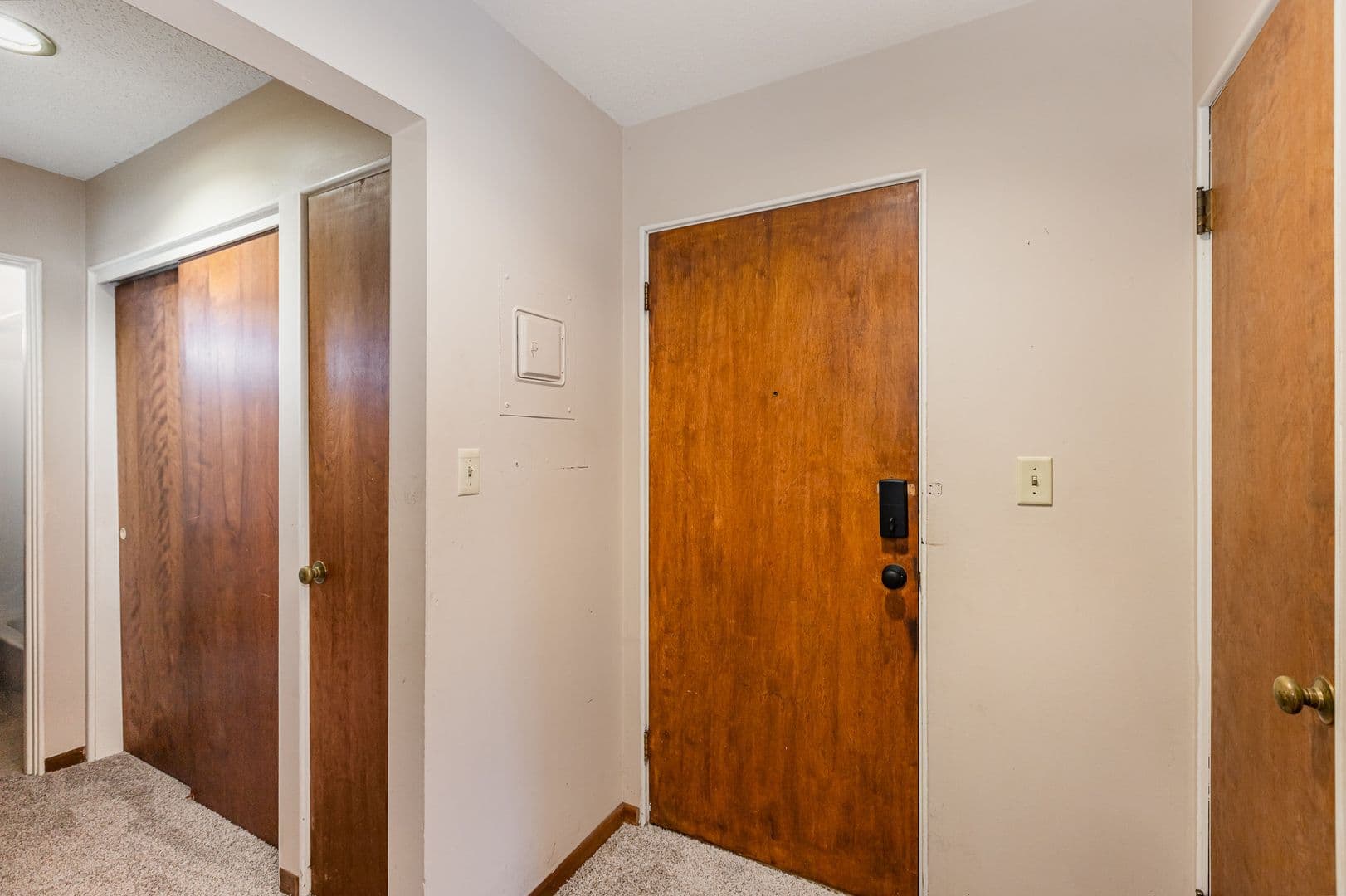 Cambridge Apartment: 215 Birch St S
