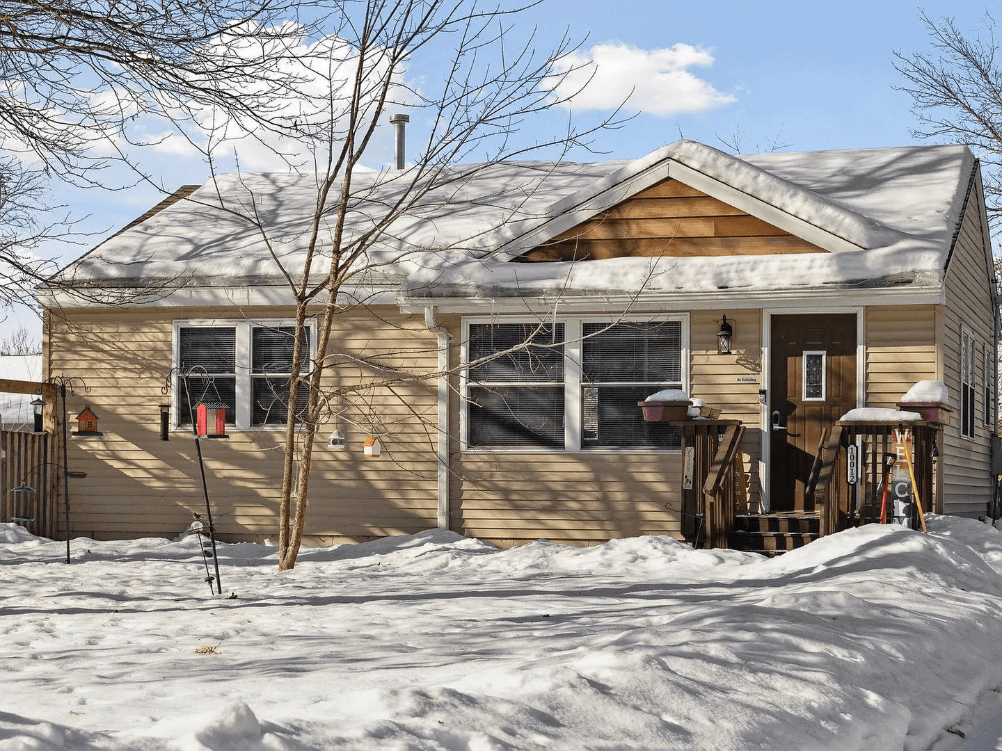 Coon Rapids House: 10012 Cottonwood St NW #1