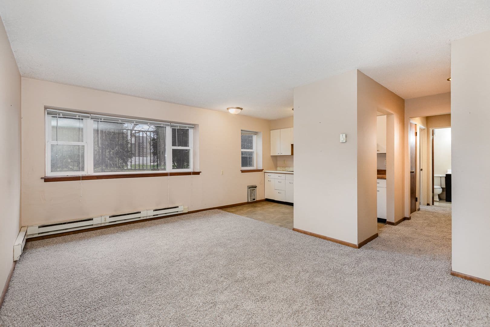 Cambridge Apartment: 215 Birch St S