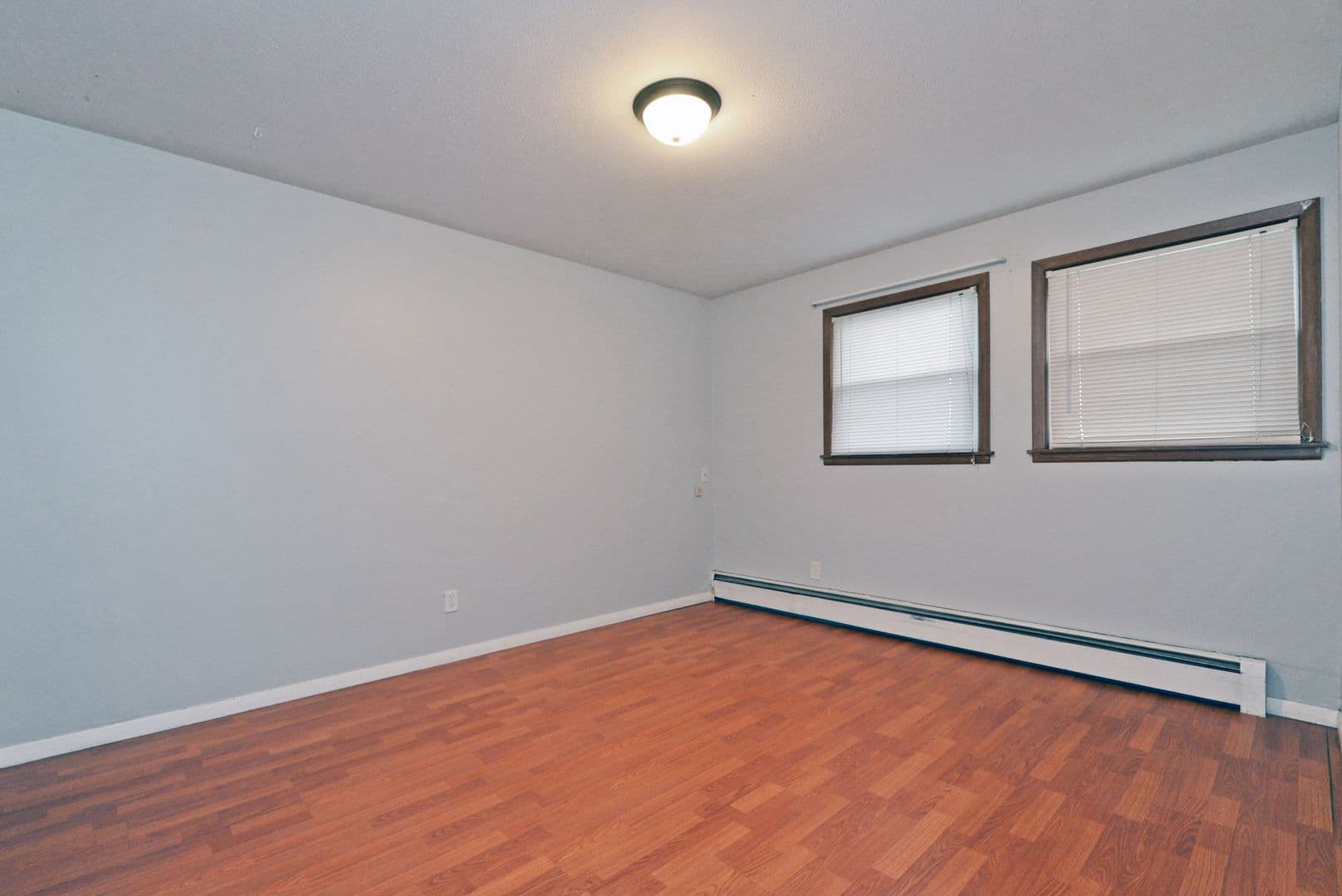 Columbia Heights Townhome: 1000 50th Ave NE