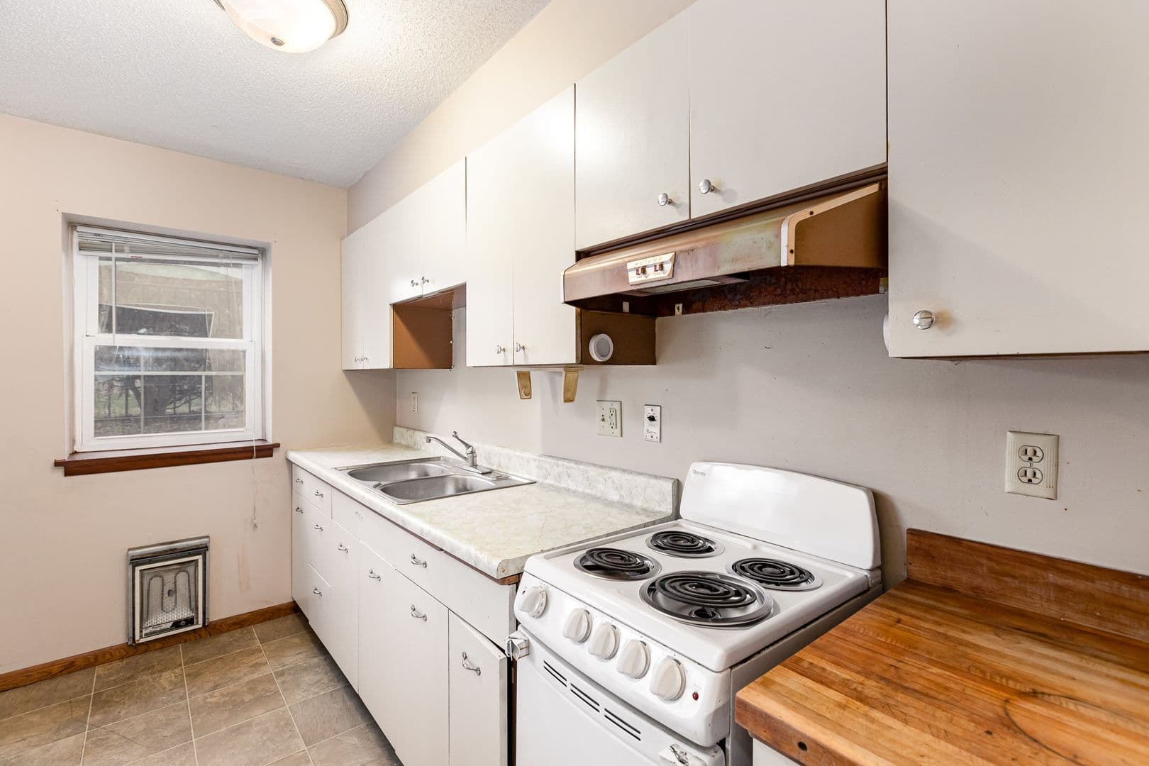 Cambridge Apartment: 215 Birch St S