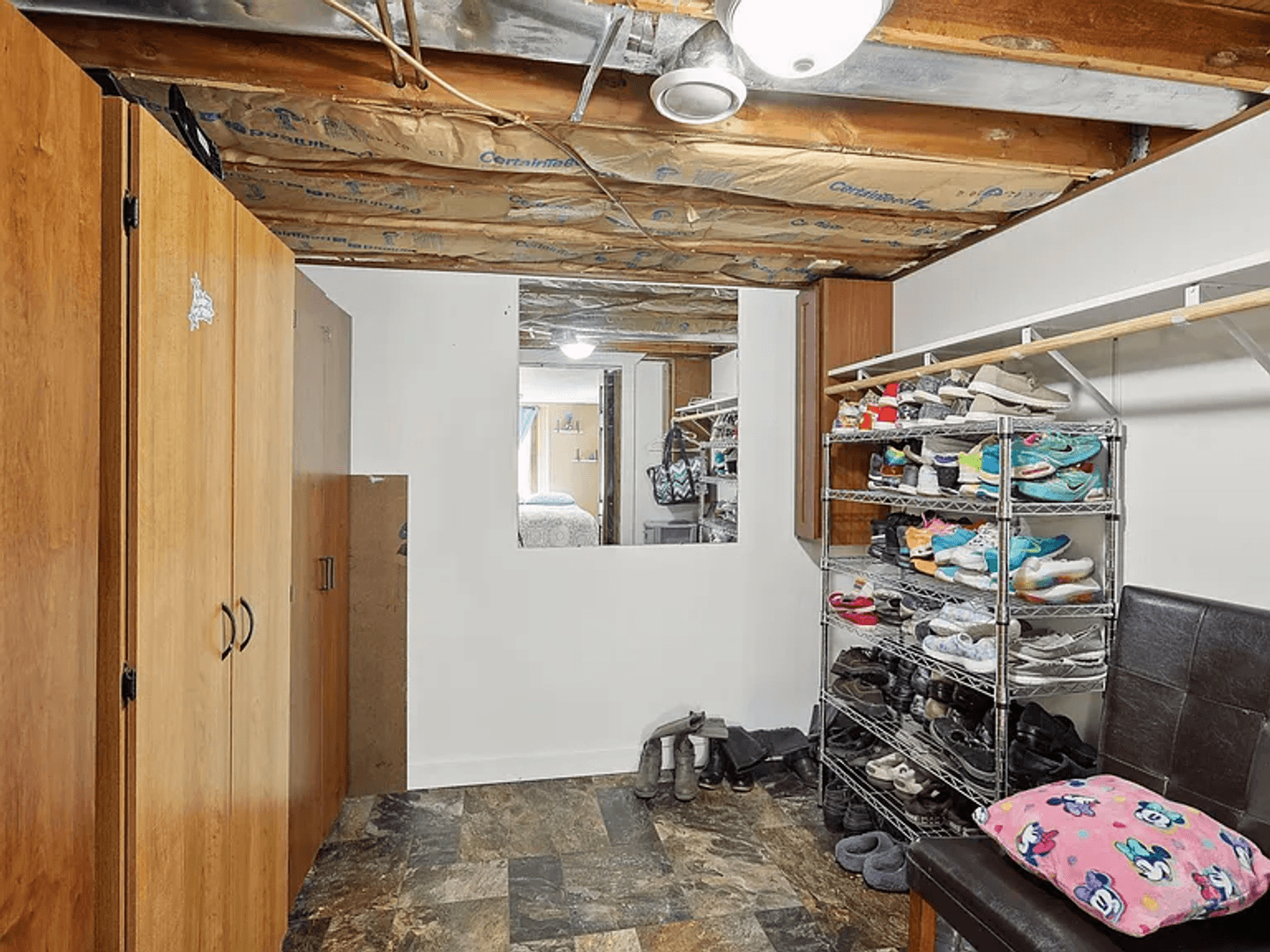 Coon Rapids House: 10012 Cottonwood St NW #1
