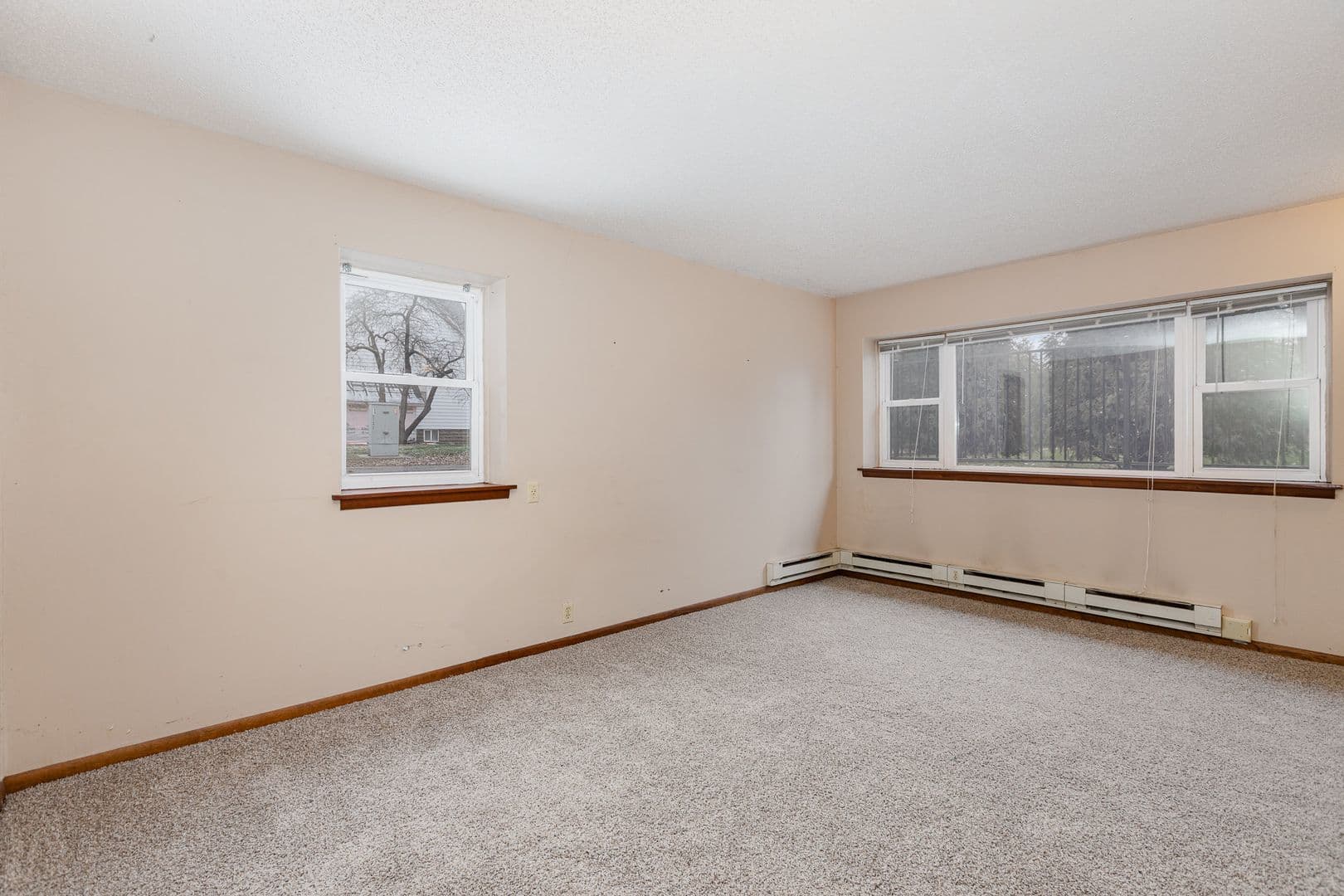 Cambridge Apartment: 215 Birch St S