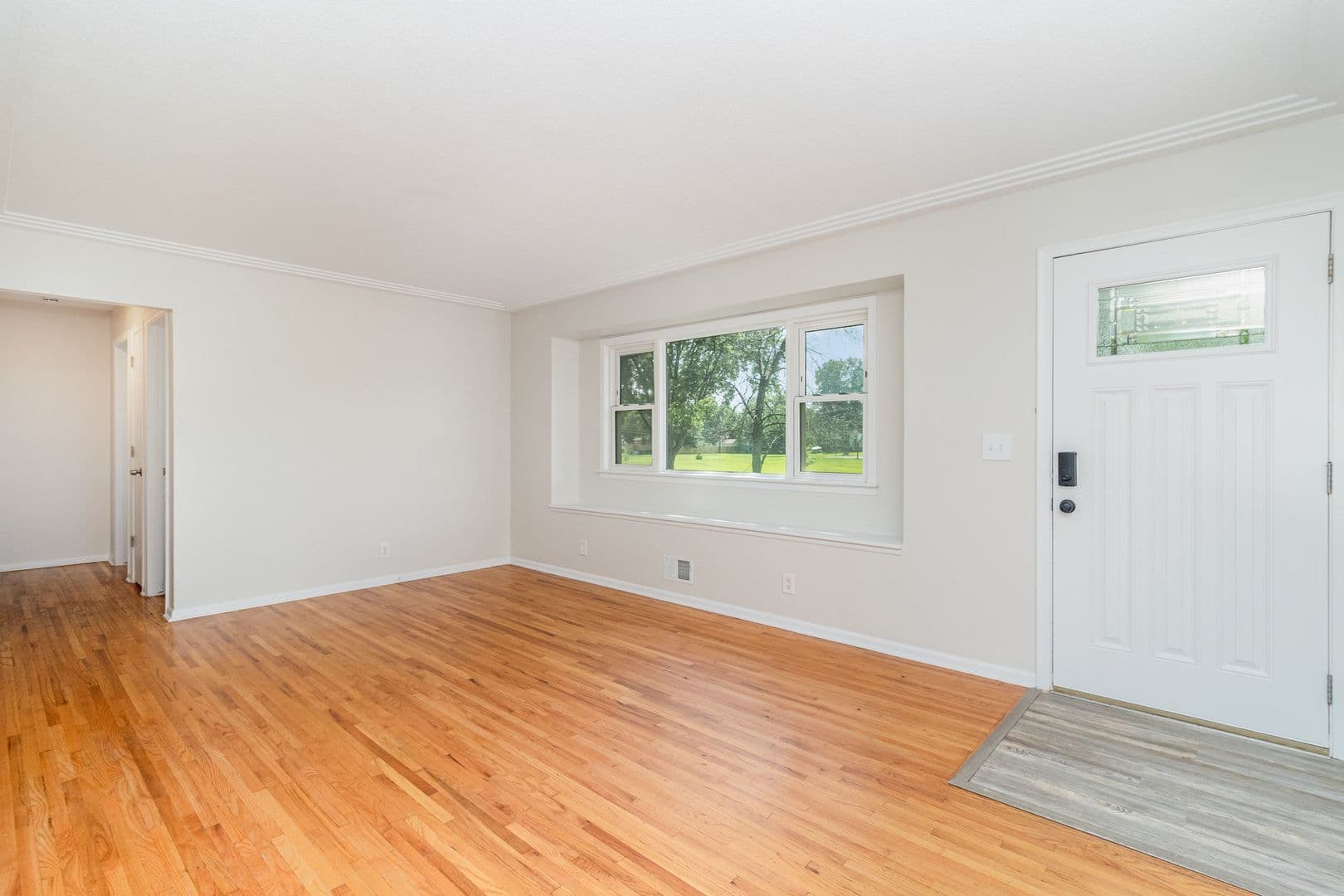 Brooklyn Park House: 1208 82nd Ave N