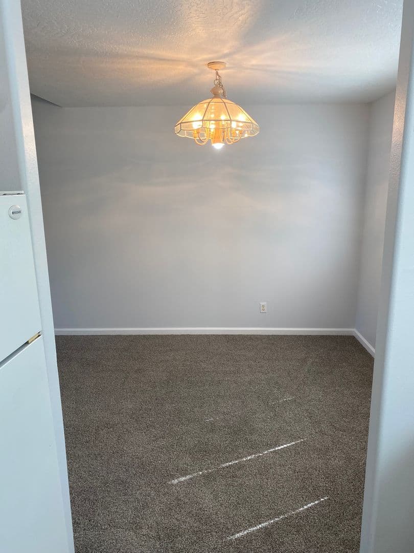 Eugene Apartment: 4762/4764 Spring Meadow Ave