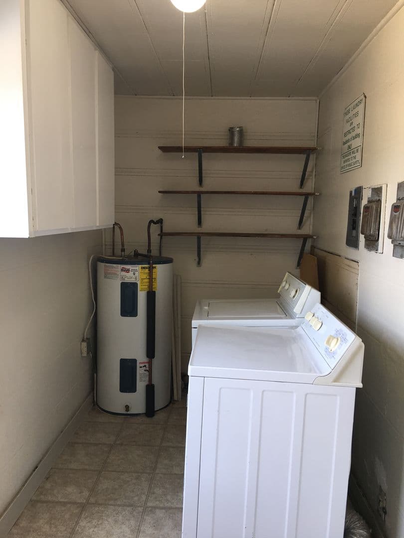 Eugene House: 2288 Hilyard St