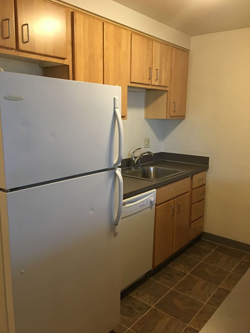 Eugene Apartment: 125-135-155 East 19th