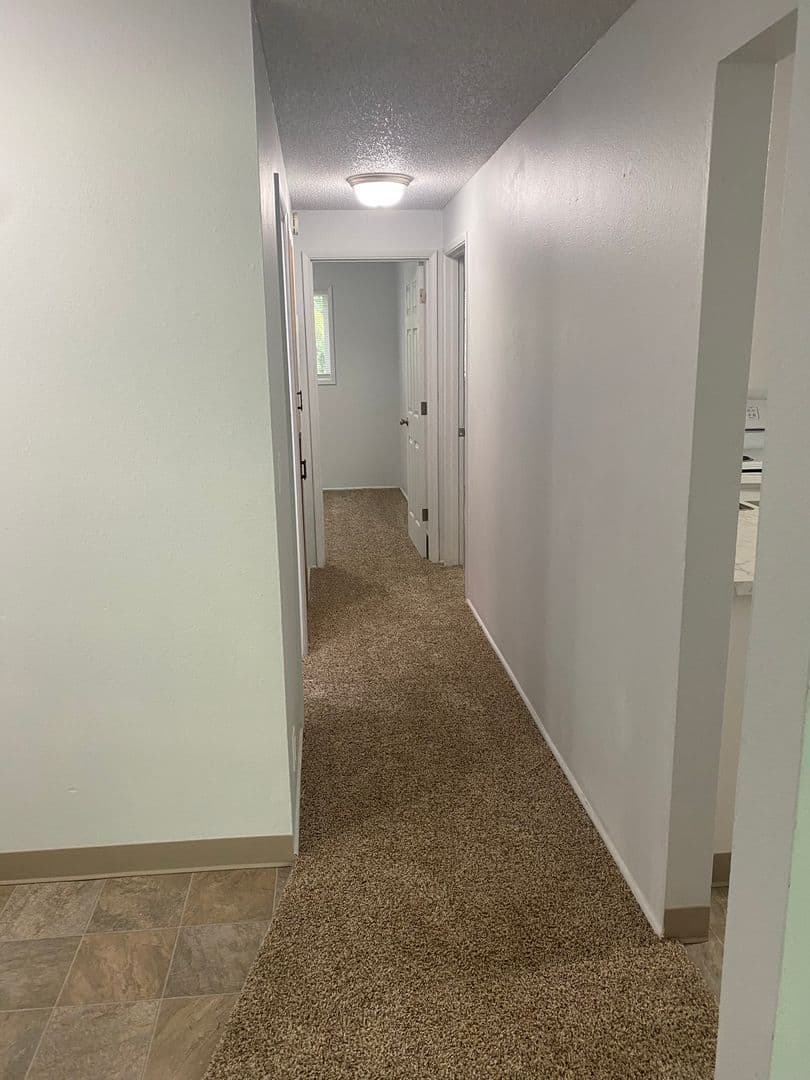Eugene Apartment: 531 W. 11th Ave