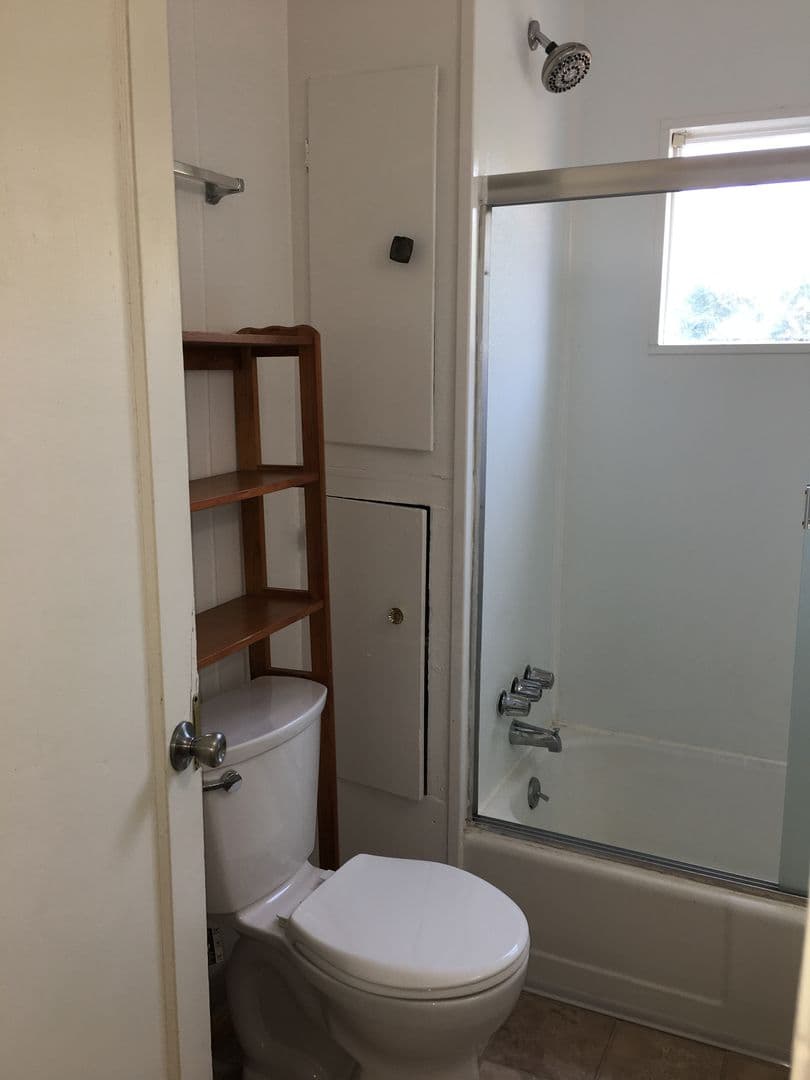 Eugene House: 2288 Hilyard St