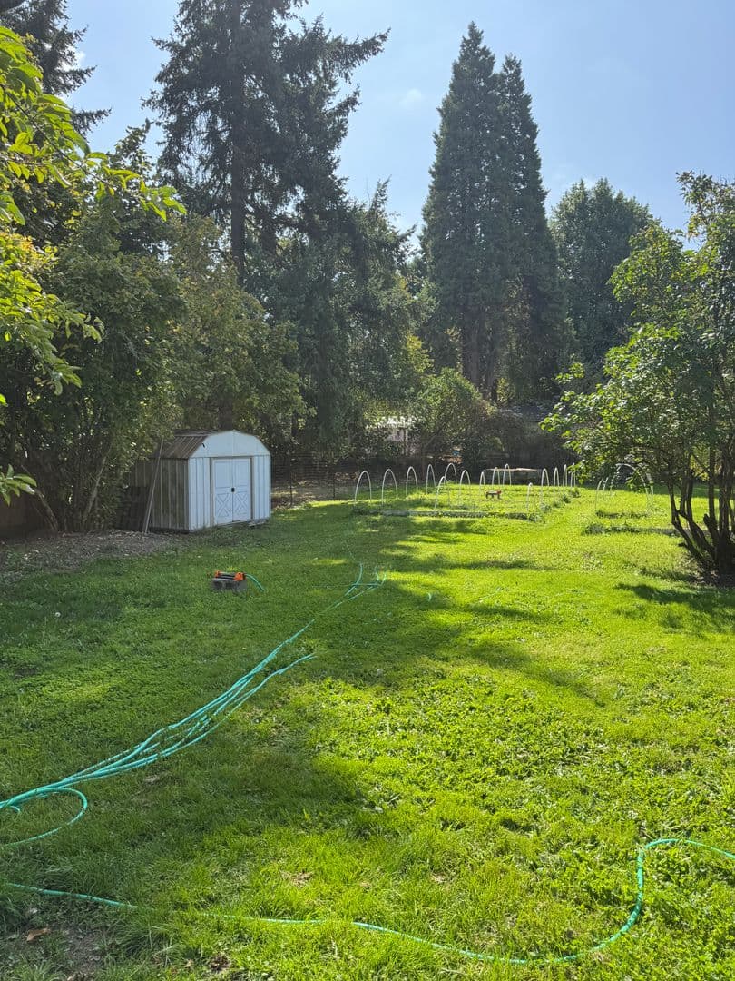 Eugene House: 1270 West Hilliard Lane