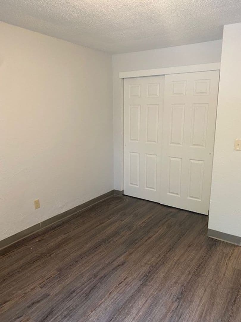 Eugene Apartment: 1893 Garden Ave #3