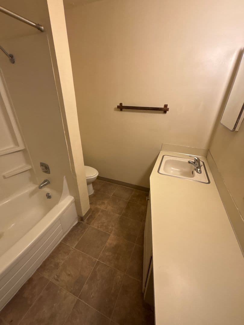 Eugene Apartment: 1647 Mill Street