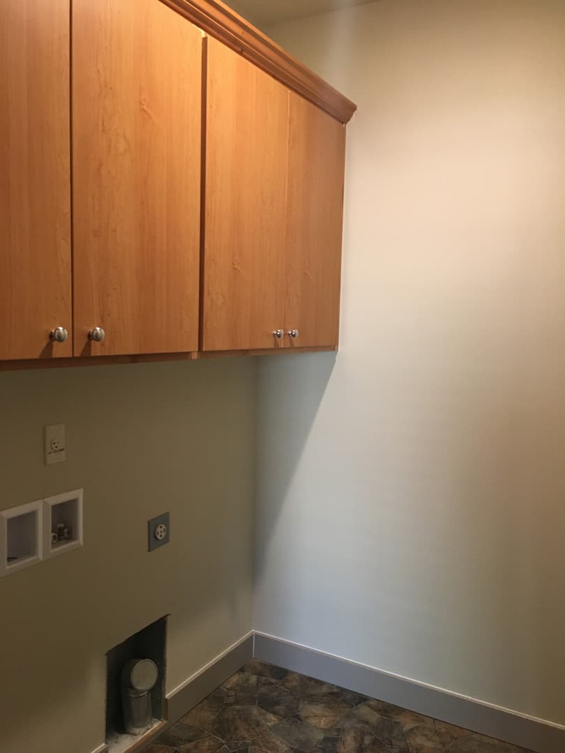 Eugene Apartment: 913/915 Howard Ave