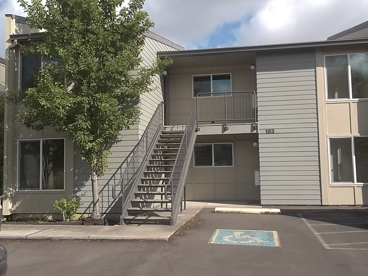 Eugene Apartment: 183 East 19th