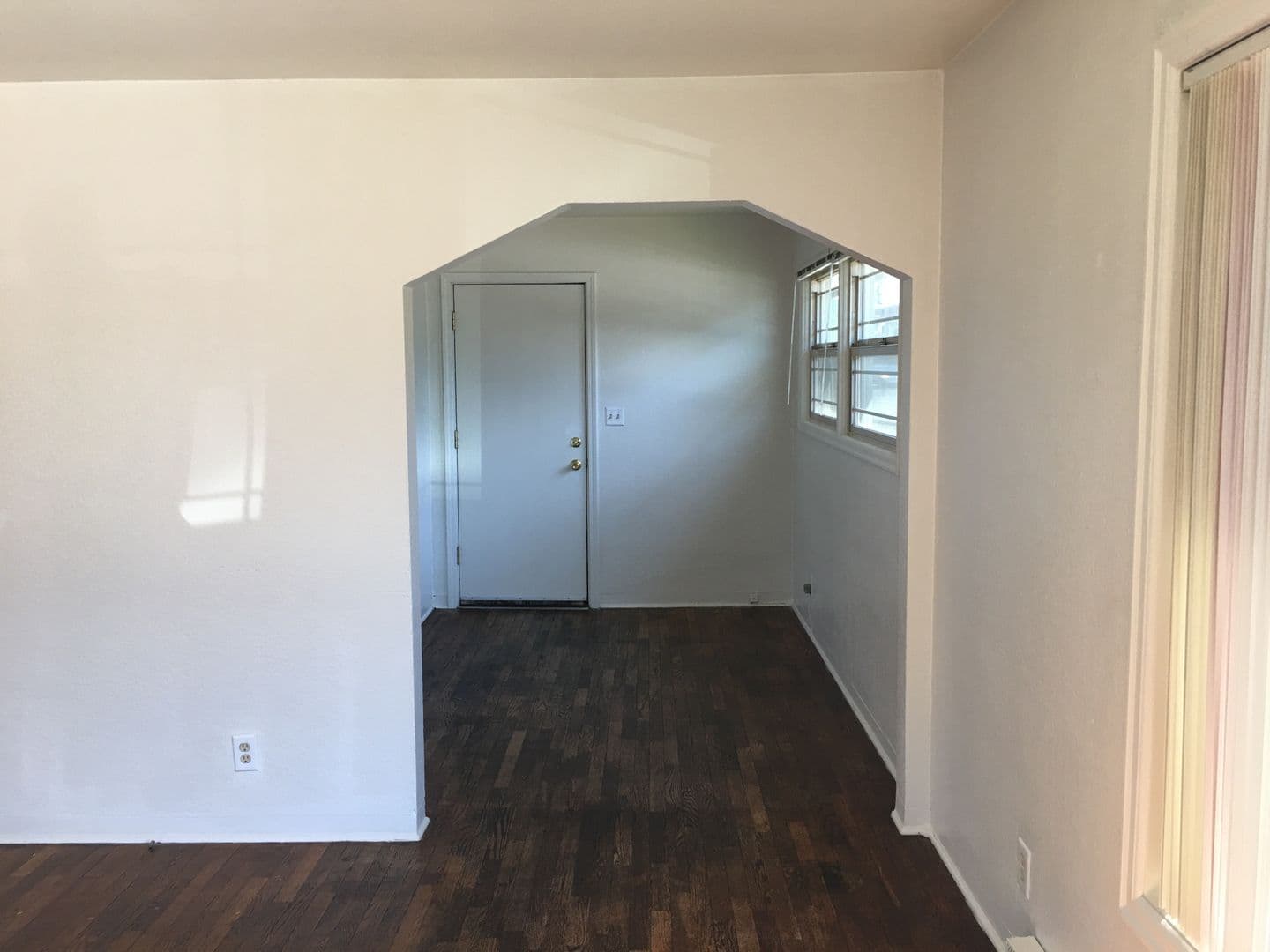 Eugene Apartment: 1850-1852 Pearl
