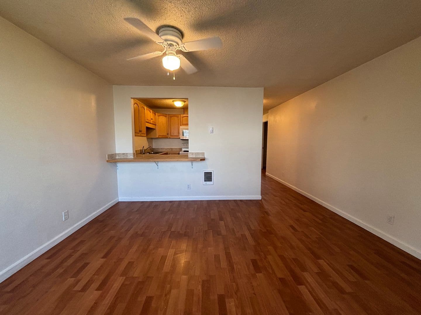 Eugene Apartment: 457 W. 8th Avenue #1-22