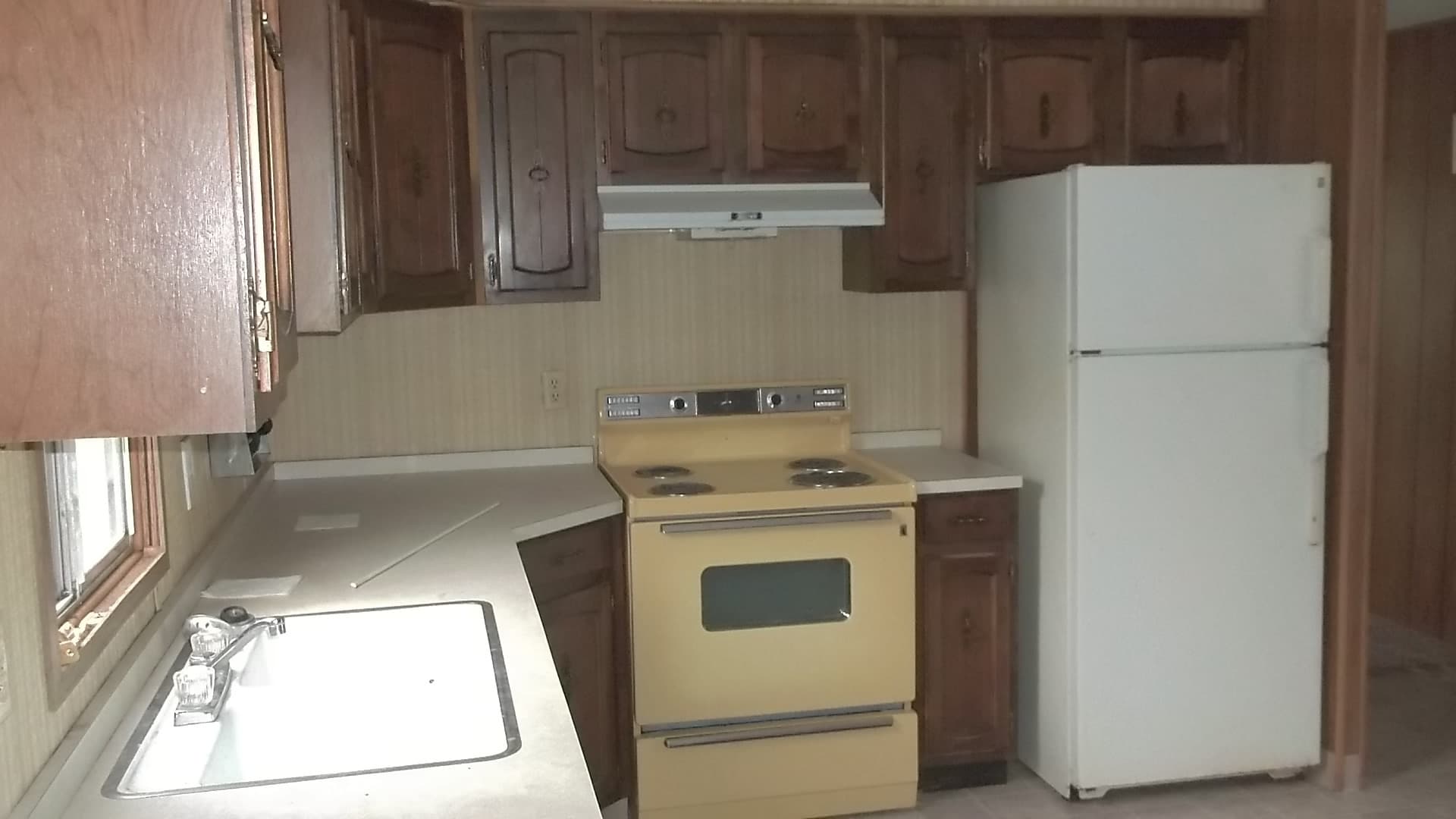 Coburg Apartment: 32651 W Dixon St