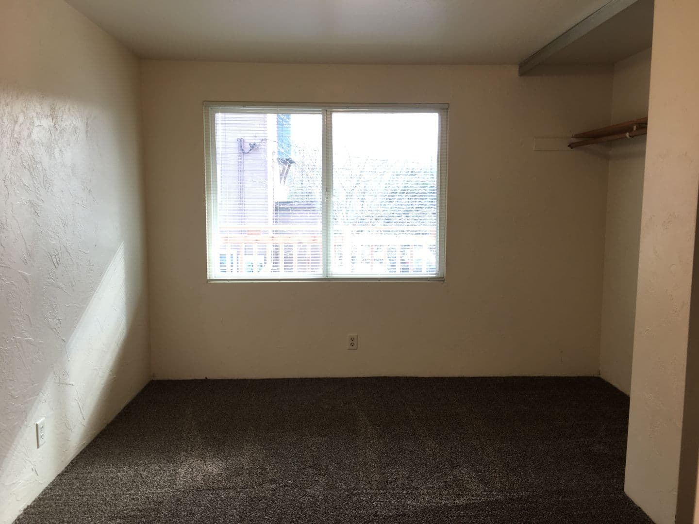 Eugene Apartment: 1550 High St #1-12