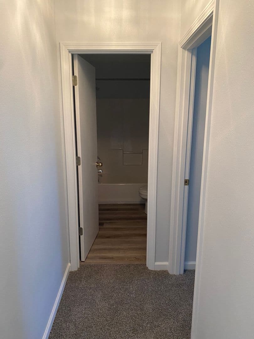 Eugene Apartment: 4762/4764 Spring Meadow Ave