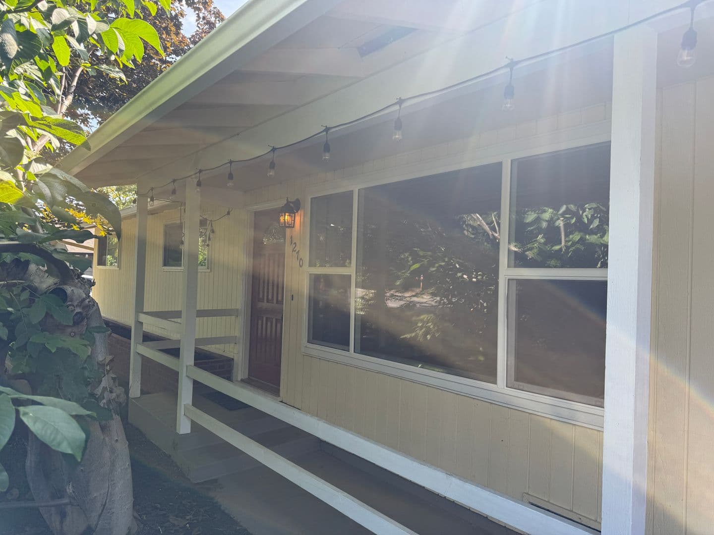 Eugene House: 1270 West Hilliard Lane