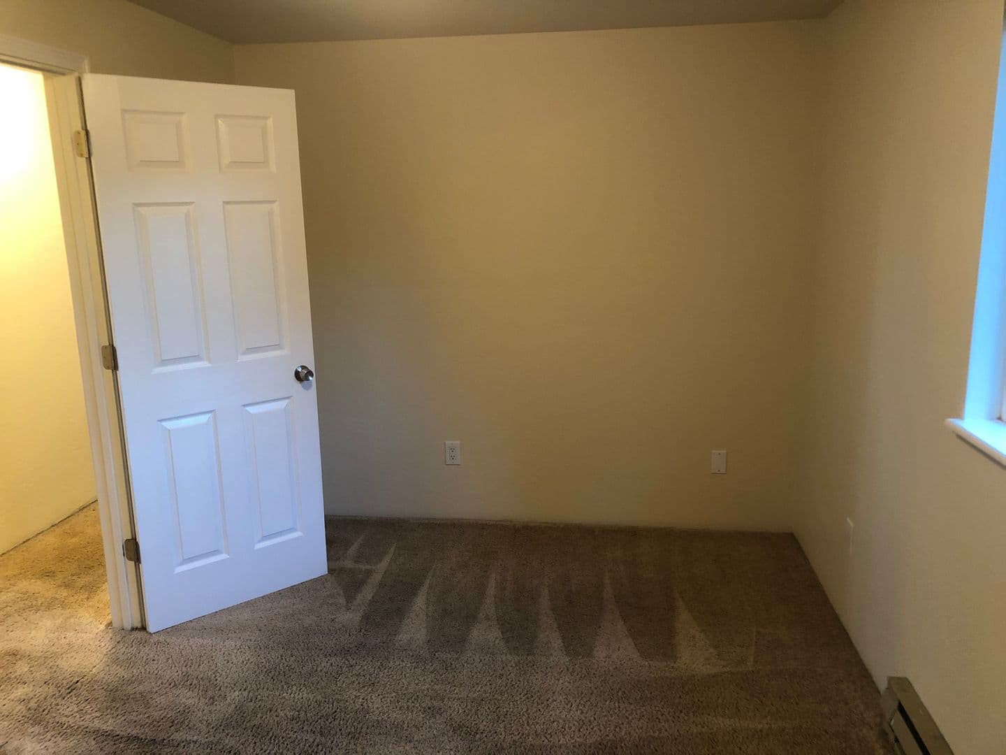 Eugene Apartment: 486/488 W. 18th Ave