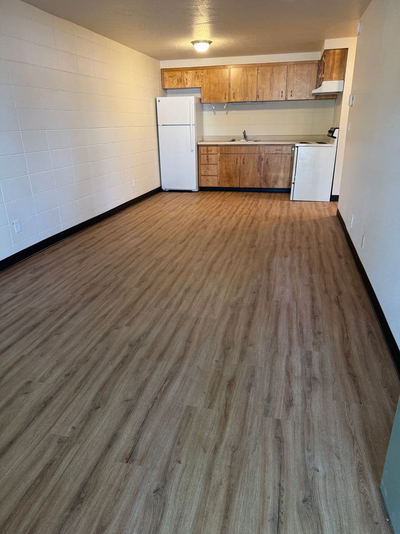 Eugene Apartment: 1630 Ferry St.
