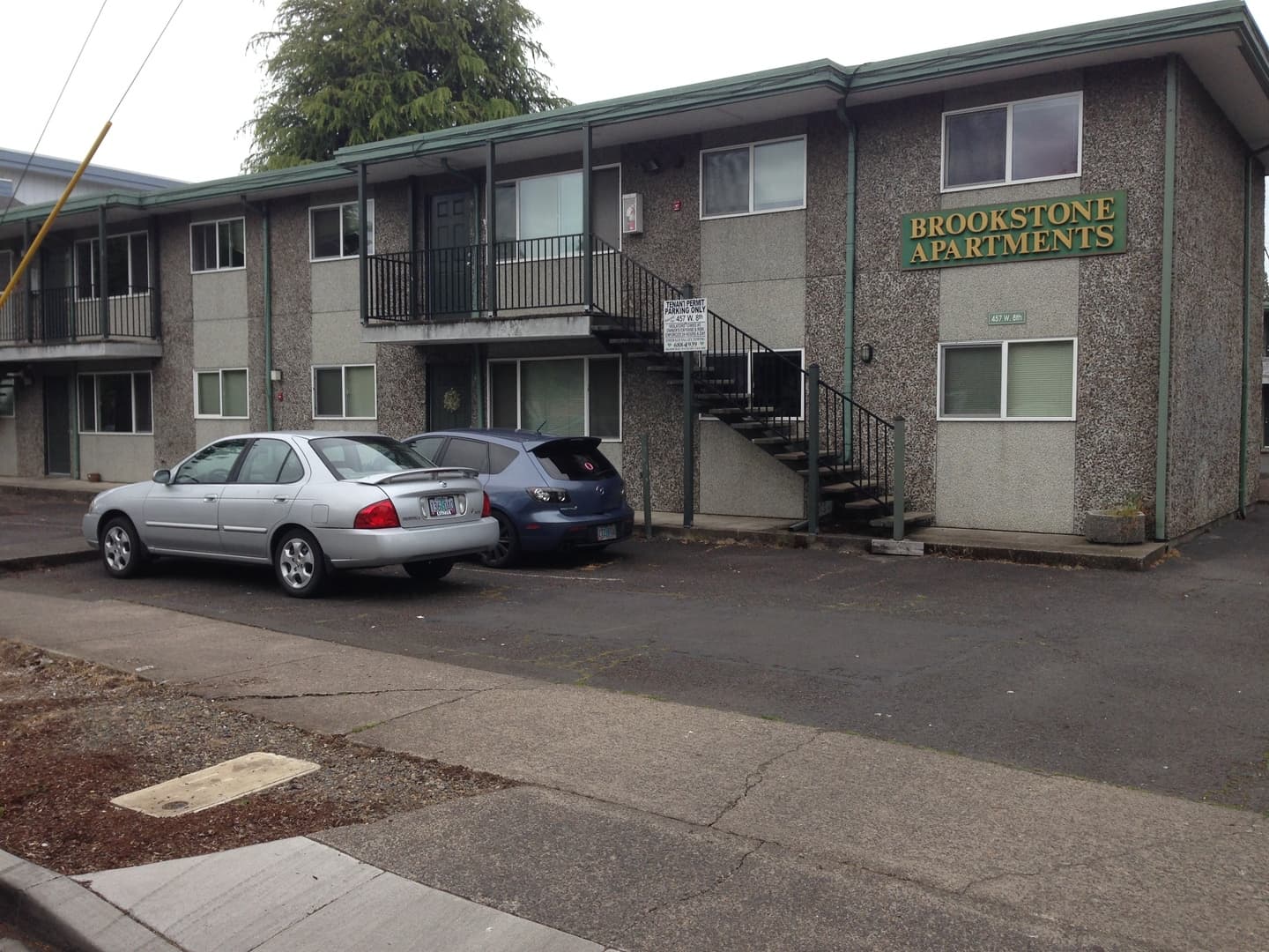 Eugene Apartment: 457 W. 8th Avenue #1-22