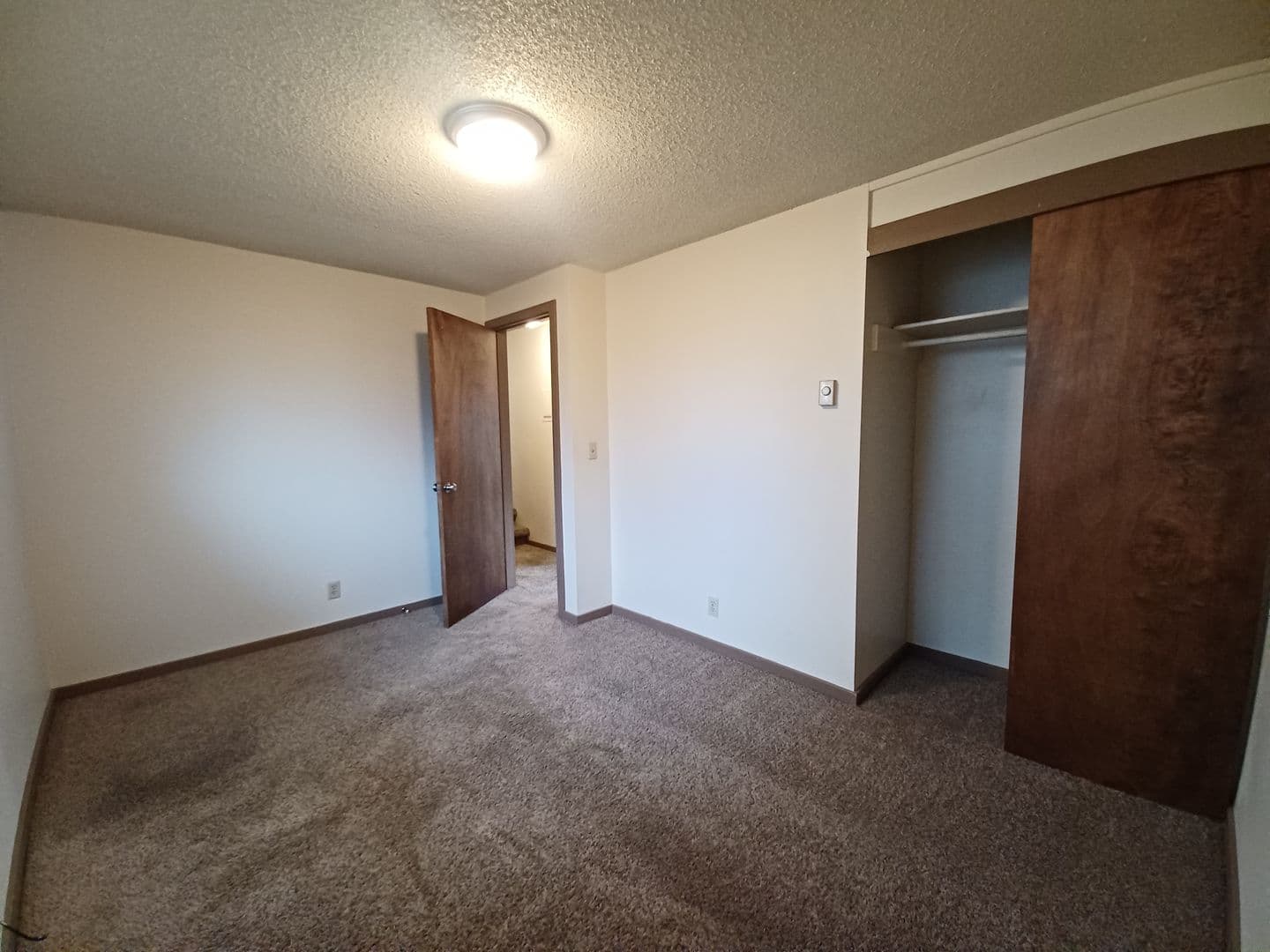 Eugene Apartment: 1810/1814/1818/1822/1832/1838/1844 Ferry Alley