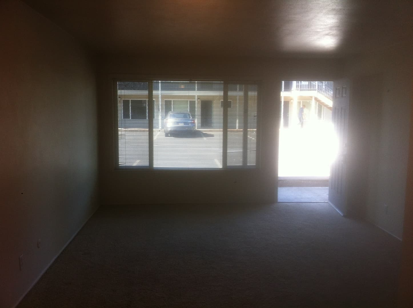 Eugene Apartment: 185/195 East 24th Ave