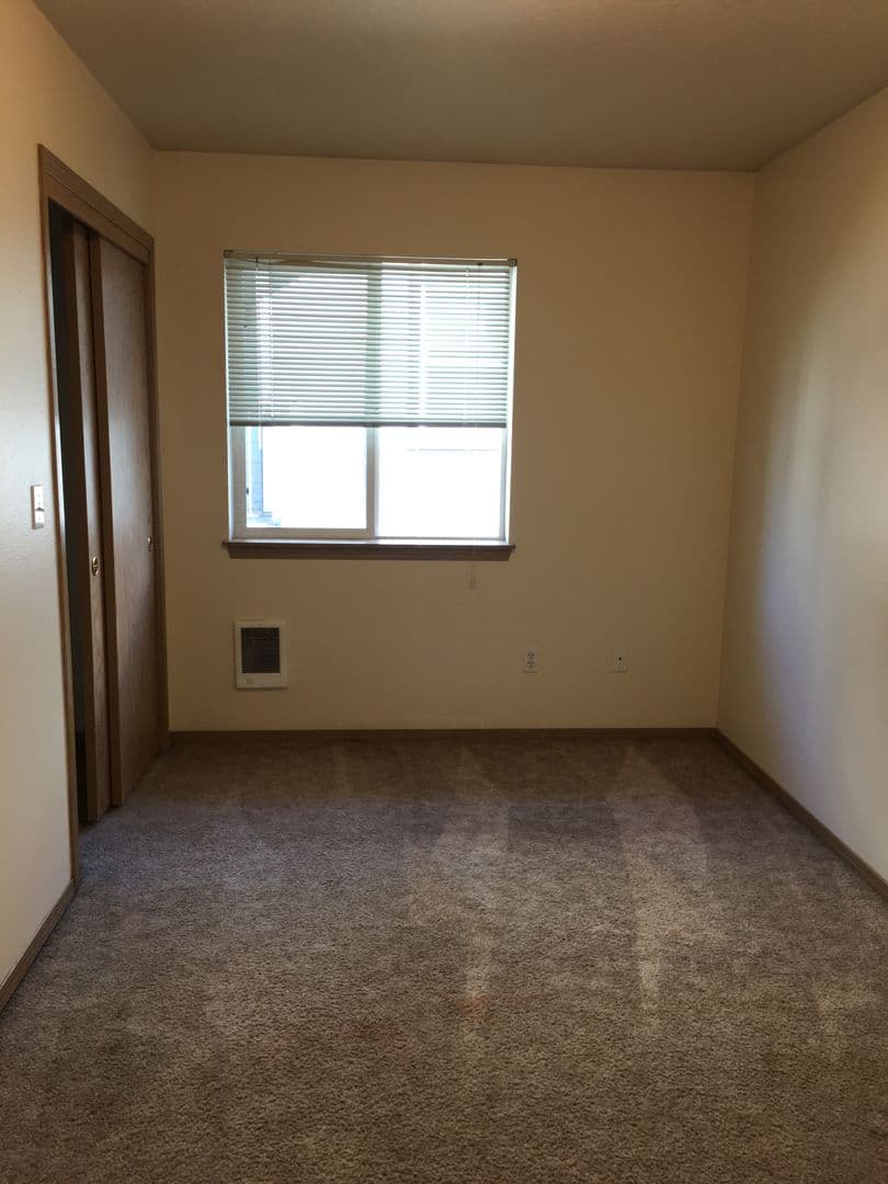 Eugene Apartment: 1772 Hilyard St #6