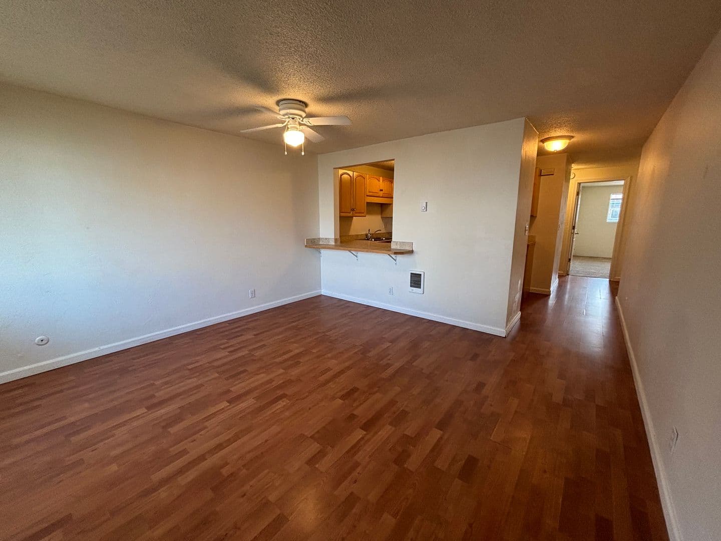 Eugene Apartment: 457 W. 8th Avenue #1-22